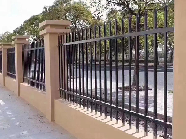 社區(qū)鋅鋼護欄圖片6